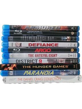 Blu-ray Lot Of 10 Action Movies. District 9, The Hateful Eight, Argo, Defiance